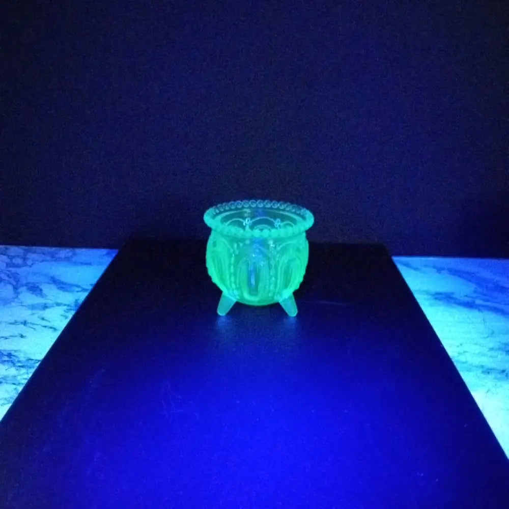 Degenhart Glass Gypsy Pot Trinket Toothpick Paperweight Vintage Decor