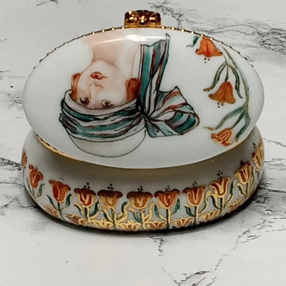 Hand Painted Porcelain Trinket Box Artist Signed ( Vintage ) Decor