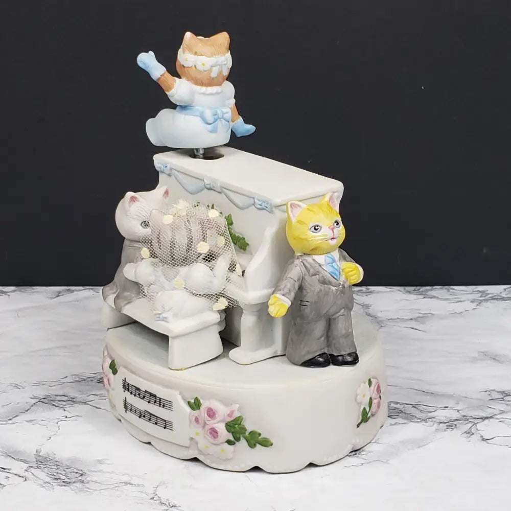 Kitty Cucumber Musical Figurine Schmid The Reception Vintage Collectibles