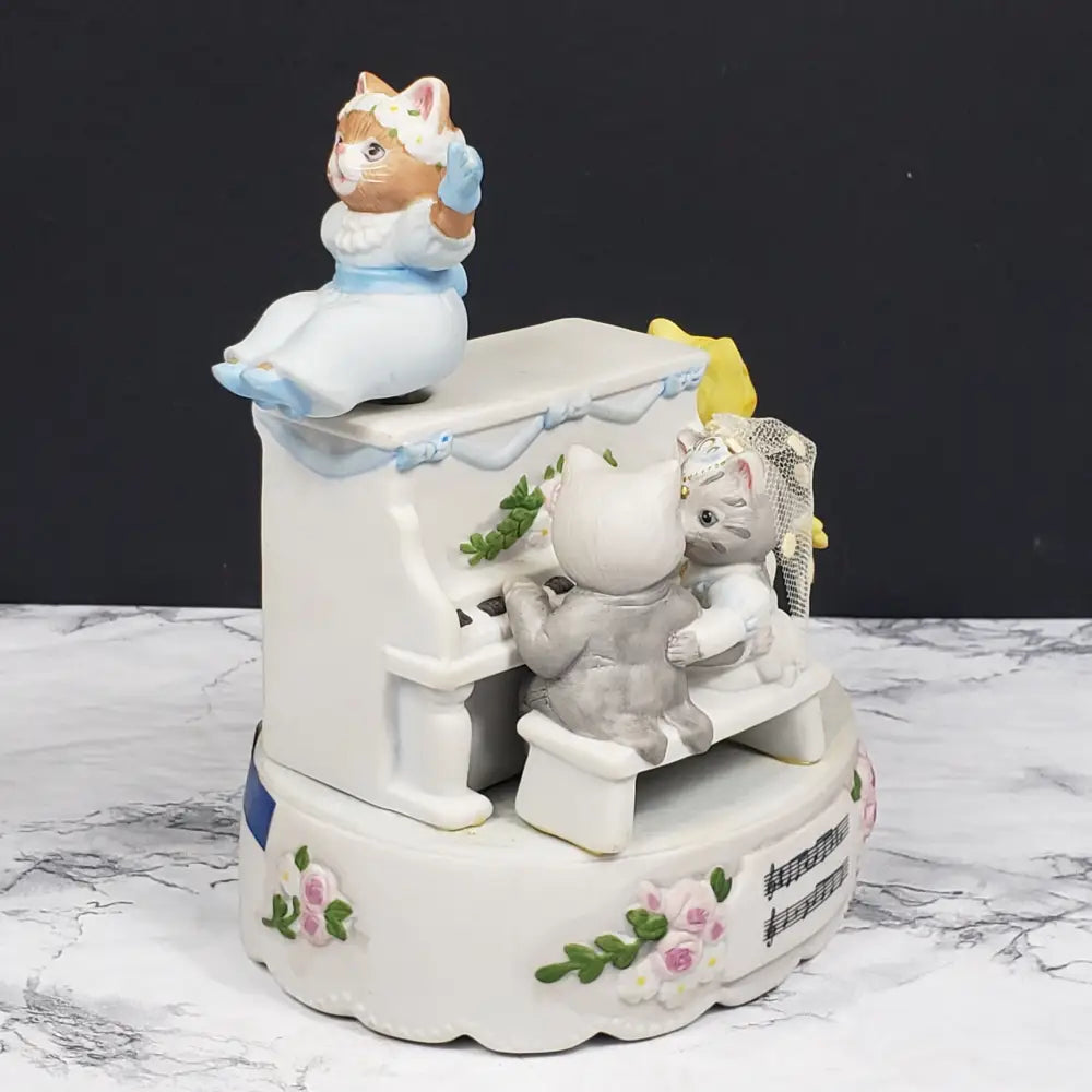 Kitty Cucumber Musical Figurine Schmid The Reception Vintage Collectibles