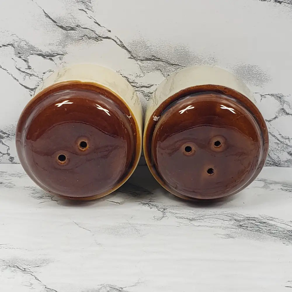 Salt Pepper Niagra Falls Canada Vintage Decor