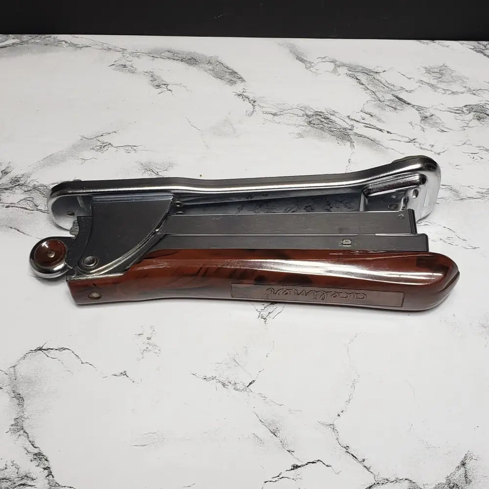Aceliner 502 Stapler With Stamp Holder (Vintage) Decor