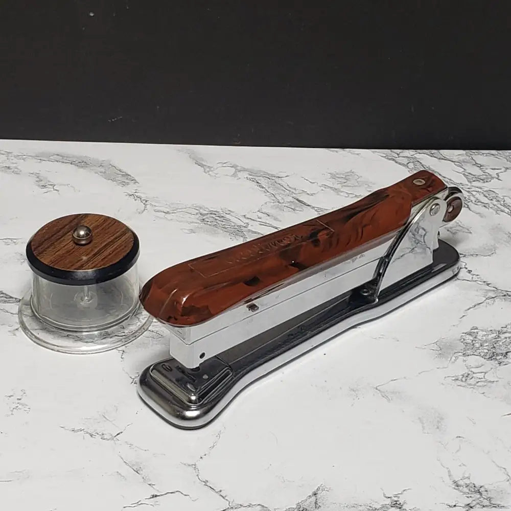 Aceliner 502 Stapler With Stamp Holder (Vintage) Decor