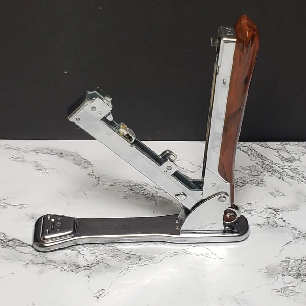 Aceliner 502 Stapler With Stamp Holder (Vintage) Decor