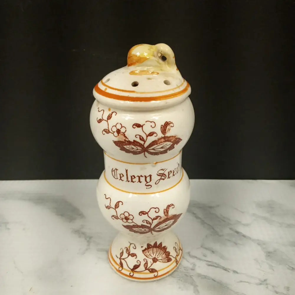 Three Arnart Braun Spice Shakers ( Vintage ) Decor