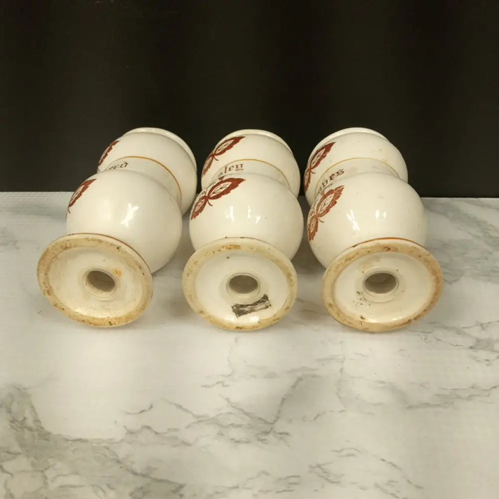 Three Arnart Braun Spice Shakers ( Vintage ) Decor