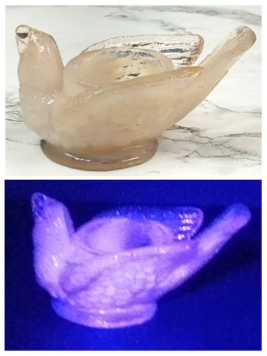 Degenhart Glass Bird & Berry Trinket Paperweight Open Salt Vtg Decor