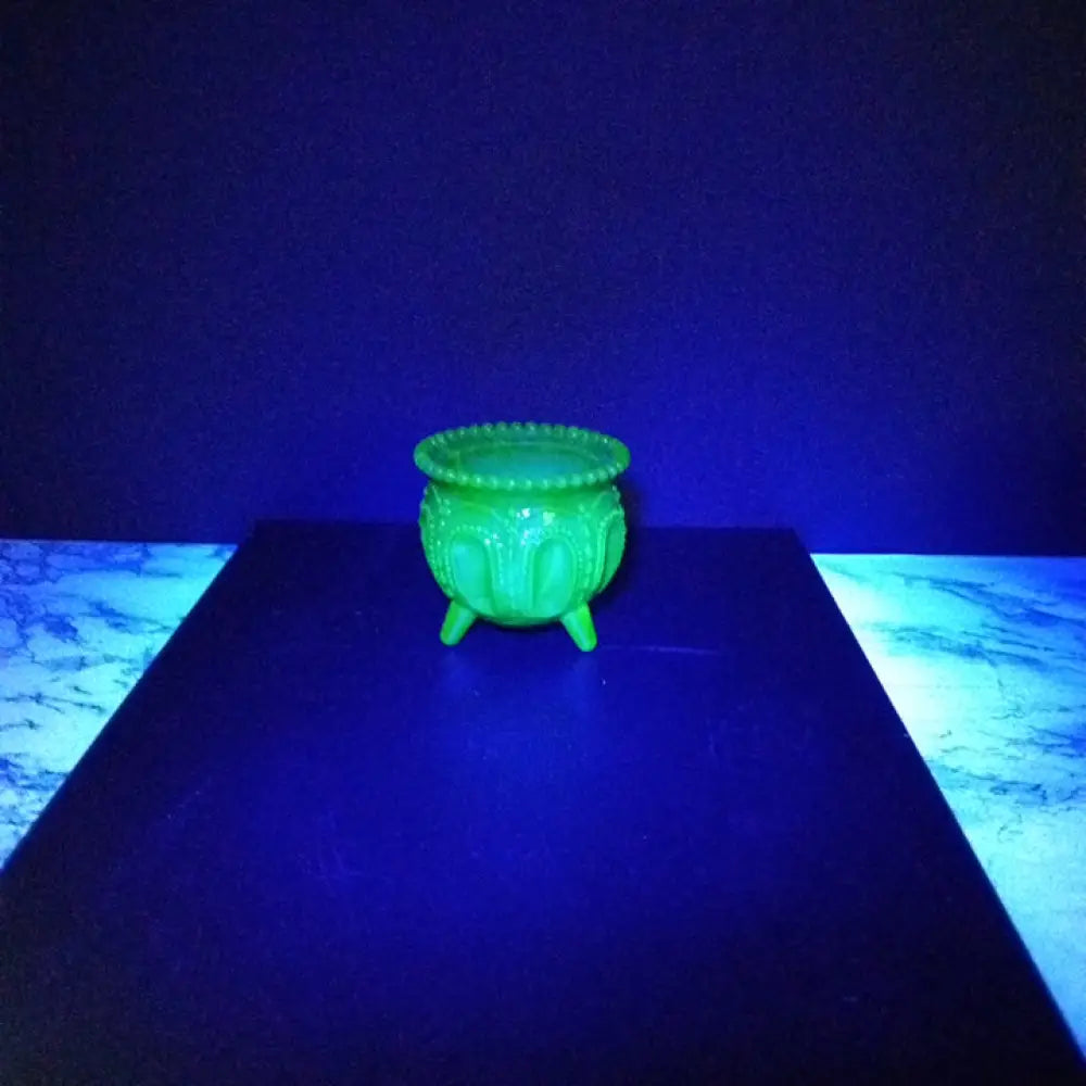 Degenhart Glass Gypsy Pot Trinket Toothpick Paperweight Vintage Decor