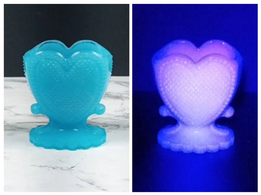 Degenhart Glass Sweetheart Trinket Paperweight Toothpick Vintage Decor