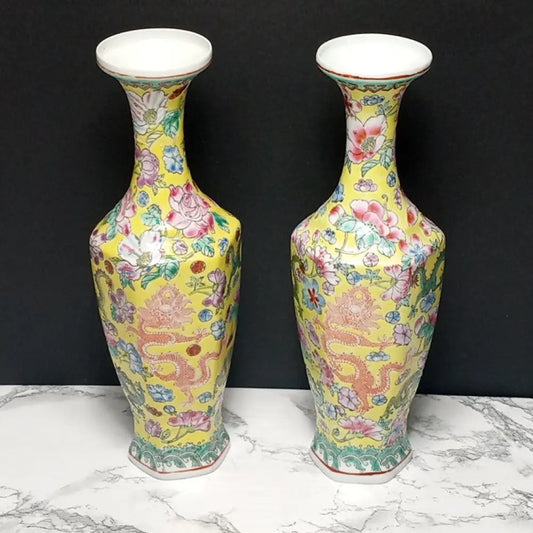 Famille Rose Matched Pair Dragon Vases ( Vintage ) Decor
