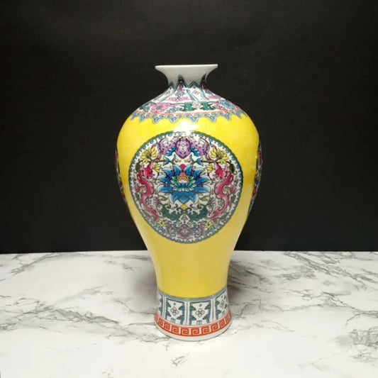 Famille Rose Porcelain Vase ( Vintage ) Decor