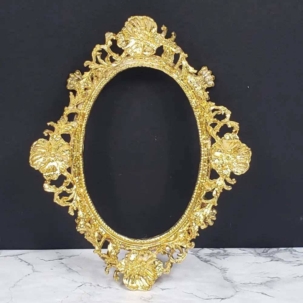 Hollywood Regency Vanity Or Soap Dish Vintage Collectibles