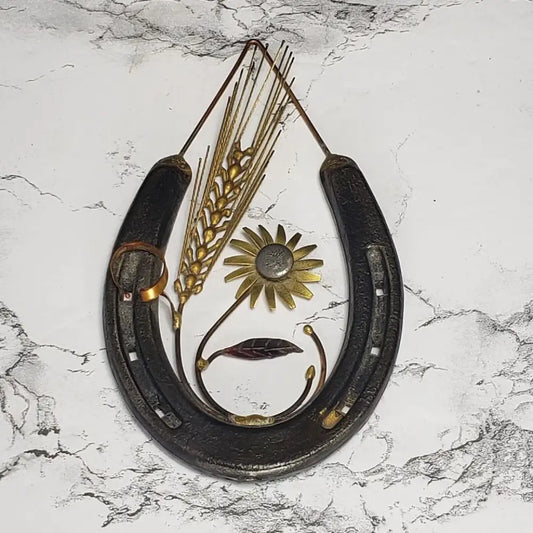 Horseshoe Art Piece Vintage - Decor