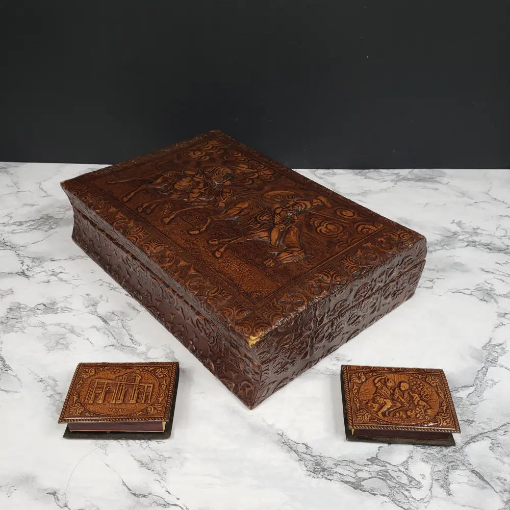 Humidor Box Embossed Don Quixote Madrid Spain Vintage