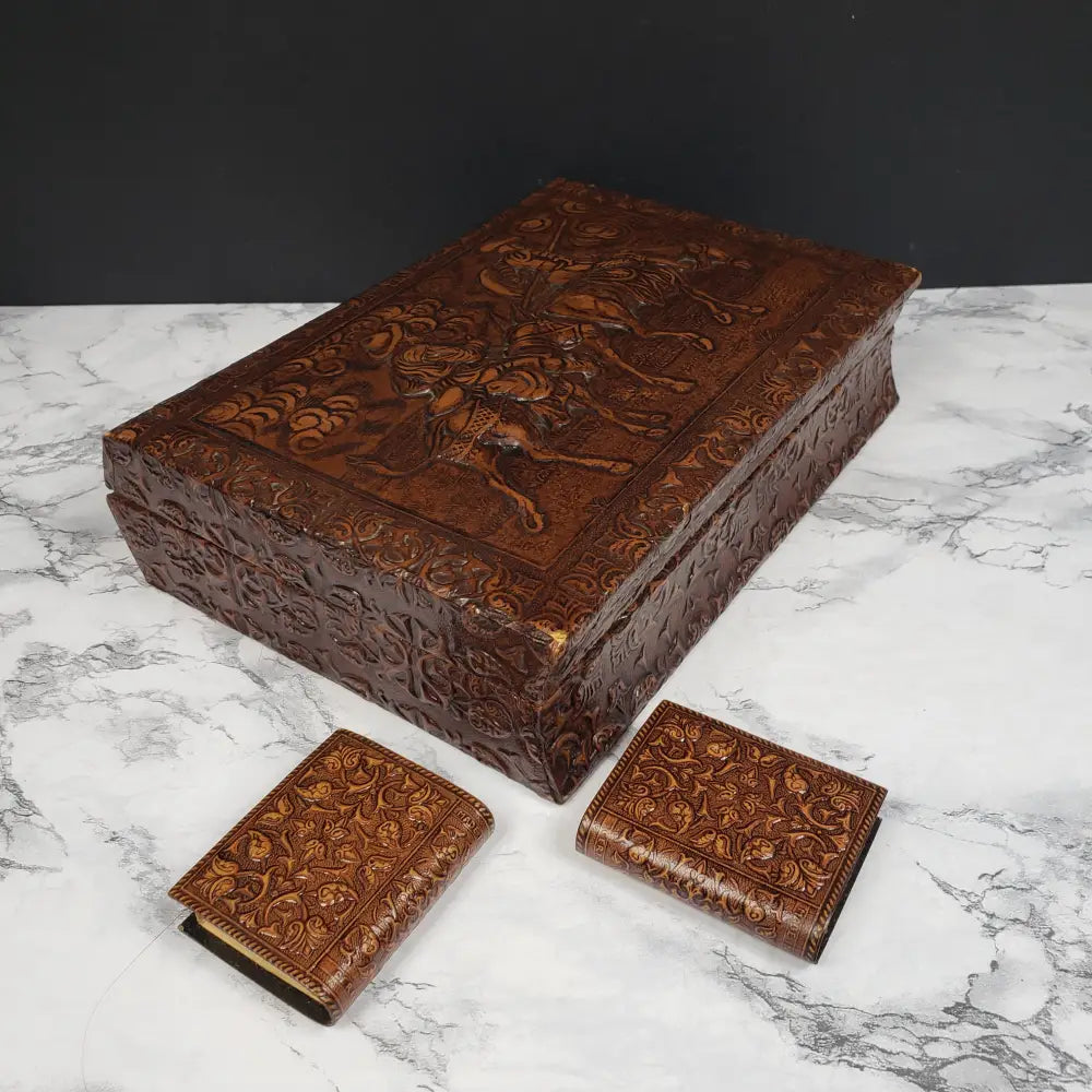 Humidor Box Embossed Don Quixote Madrid Spain Vintage