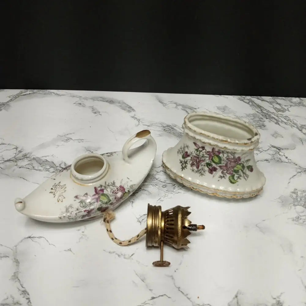 Japanese Porcelain Oil Lamp ( Vintage ) Decor