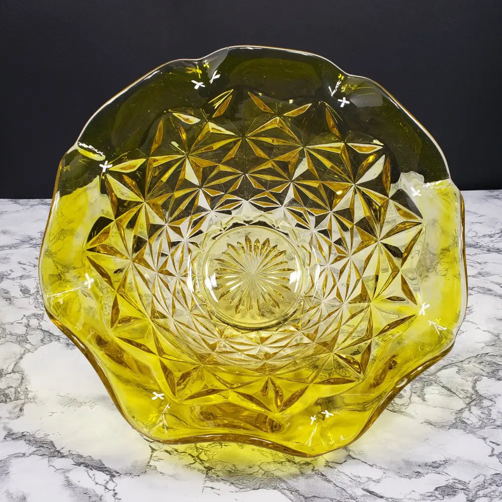 Le Smith Yellow Uv Reactive Large Centerpiece Bowl Vintage Collectibles
