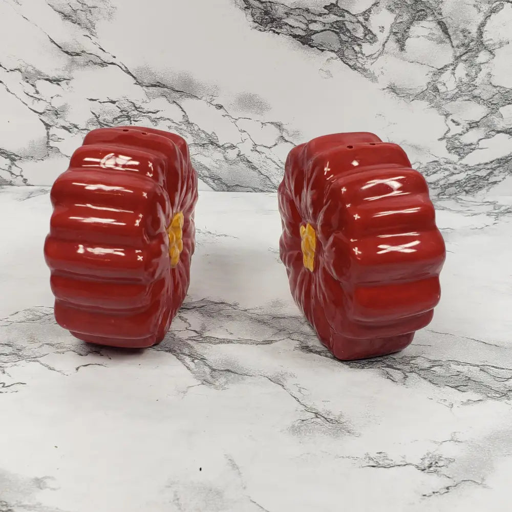 Poinsettia Flower Salt Pepper Shakers Vintage Decor