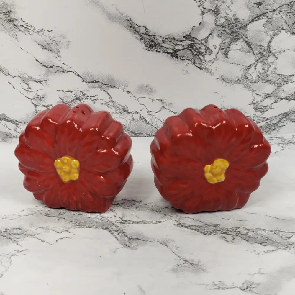 Poinsettia Flower Salt Pepper Shakers Vintage Decor