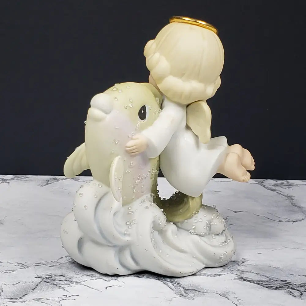 Precious Moments Fountain Of Angels Figurine Vintage Figurines