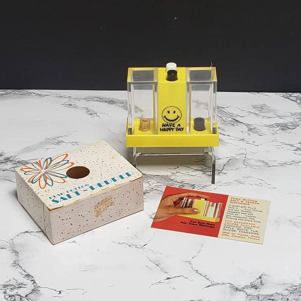 Smiley Face Push Button Salt & Pepper Shaker (Vintage)(NOS)