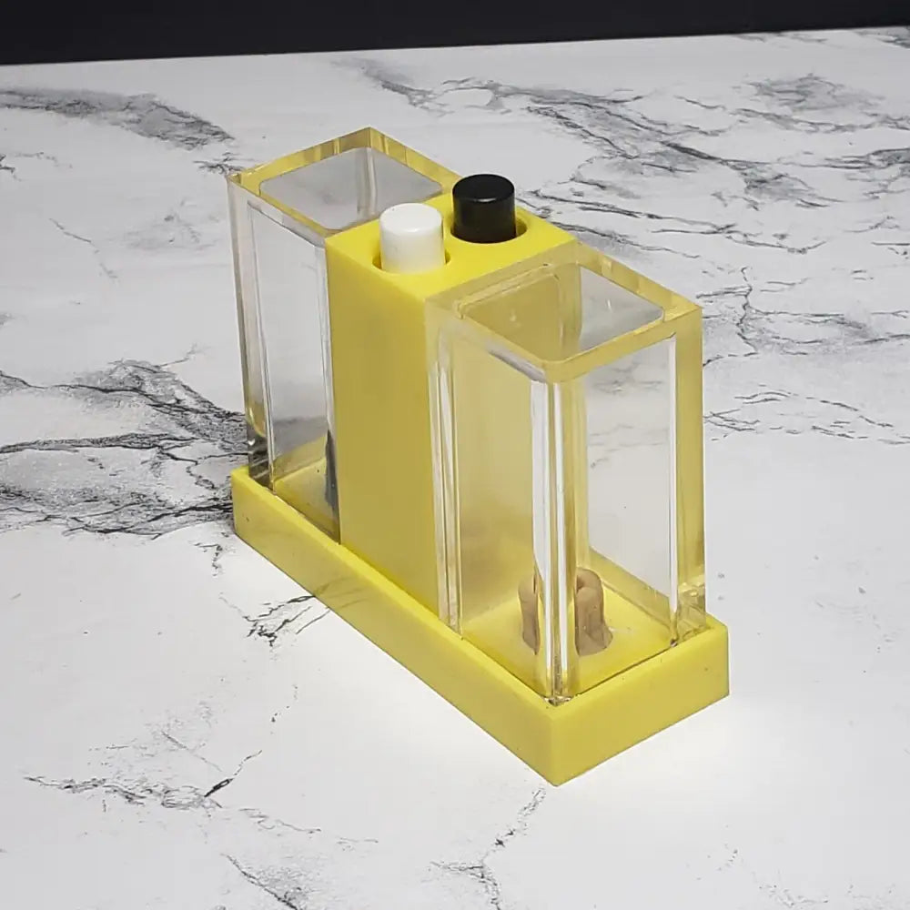 Smiley Face Push Button Salt & Pepper Shaker (Vintage)(NOS)