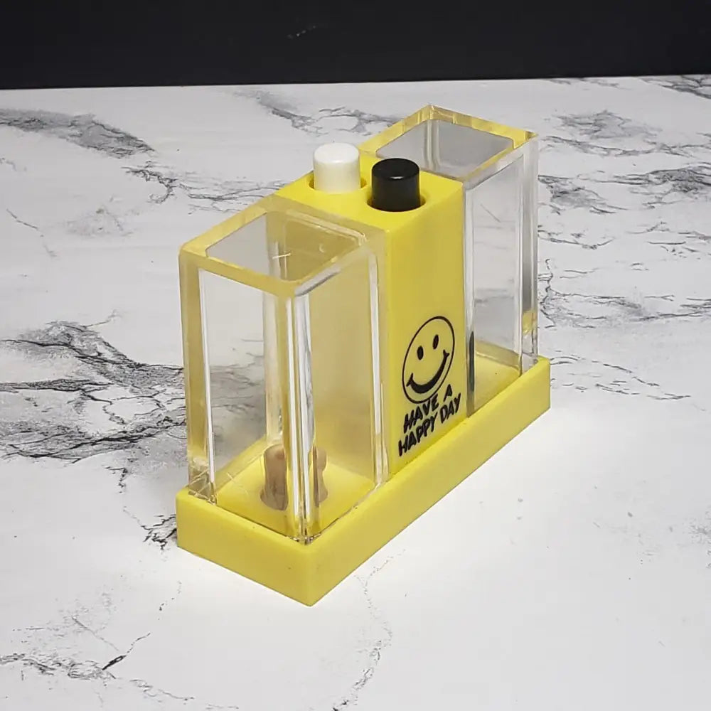 Smiley Face Push Button Salt & Pepper Shaker (Vintage)(NOS)