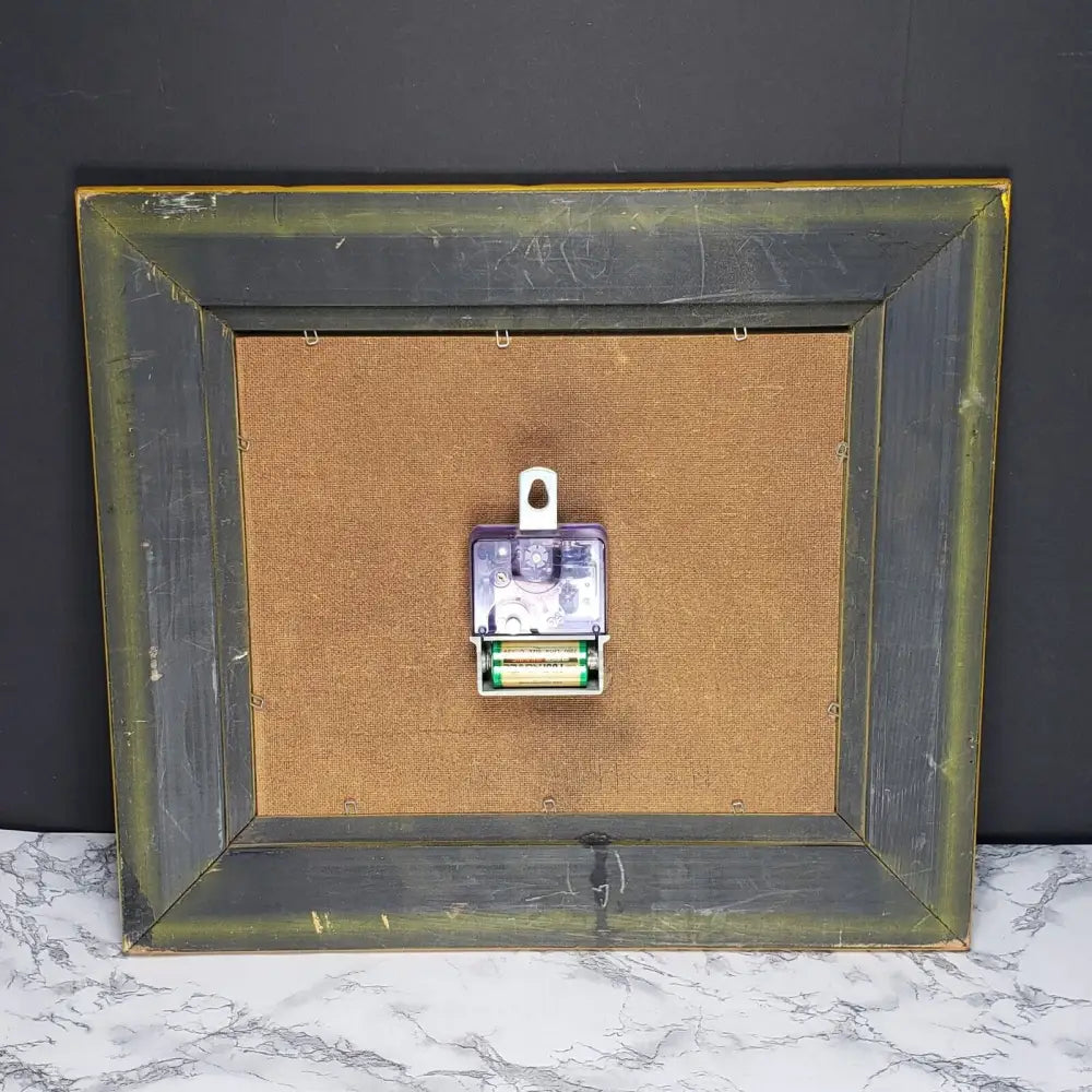 Vintage Avante Wall Clock Decor