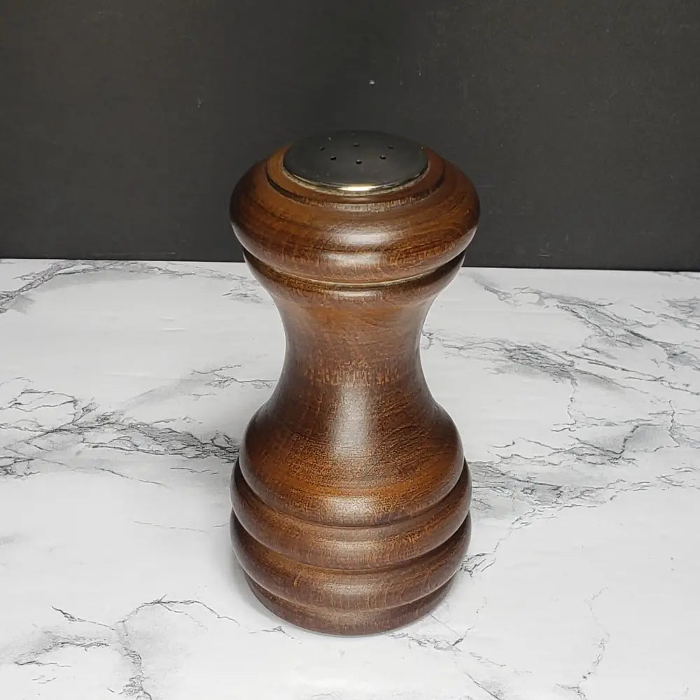 Walnut Pepper Mill & Salt Shaker (Vintage) Decor